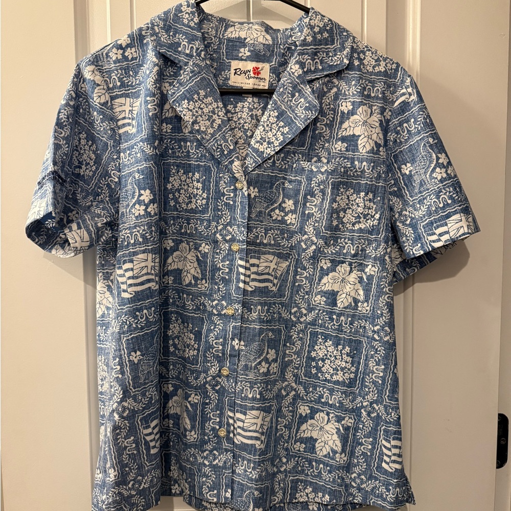 Reyn Spooner White and Blue Patterned Women’s Shirt